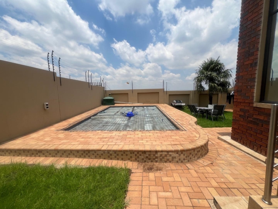 3 Bedroom Property for Sale in South Crest Gauteng
