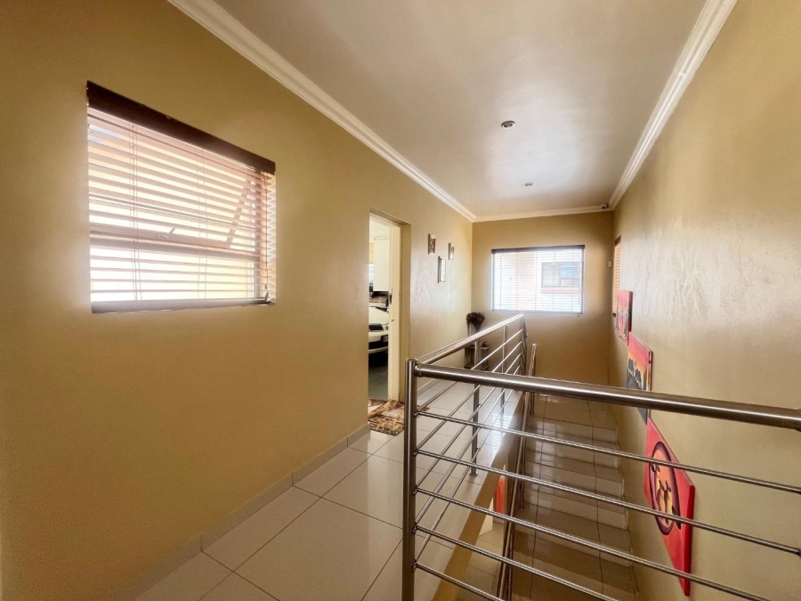 3 Bedroom Property for Sale in South Crest Gauteng