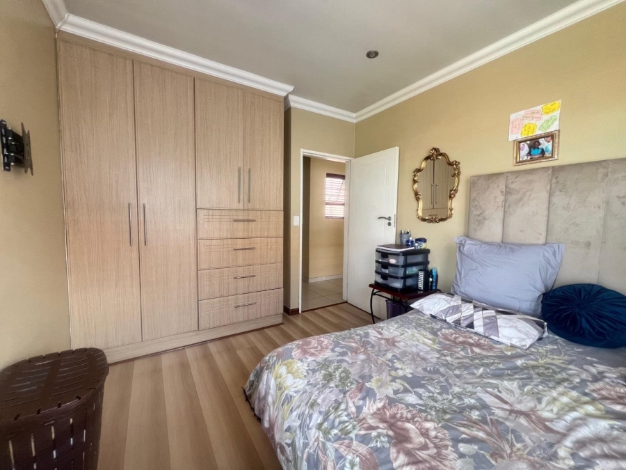 3 Bedroom Property for Sale in South Crest Gauteng