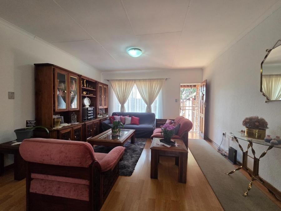 3 Bedroom Property for Sale in South Crest Gauteng