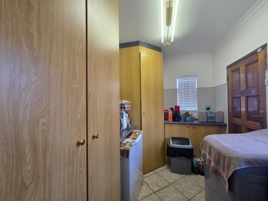 3 Bedroom Property for Sale in South Crest Gauteng