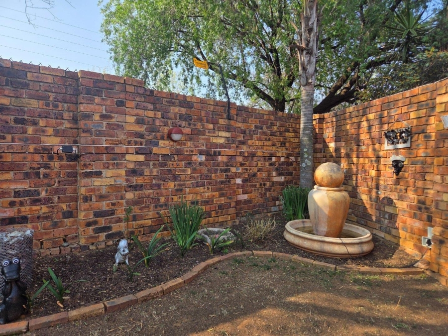 3 Bedroom Property for Sale in South Crest Gauteng
