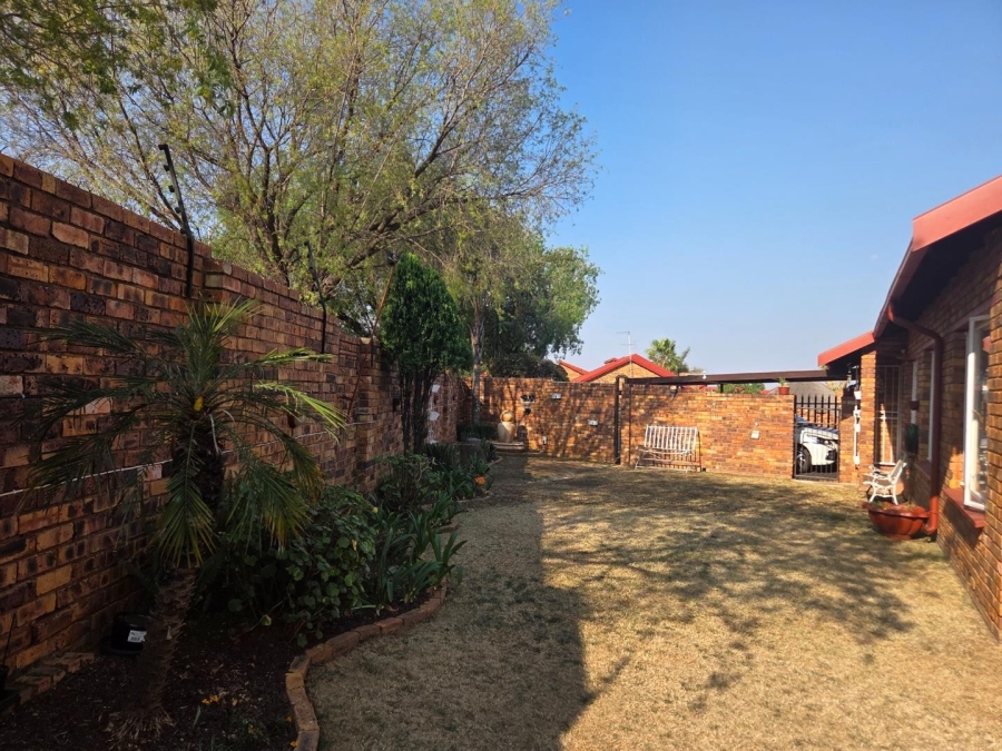 3 Bedroom Property for Sale in South Crest Gauteng