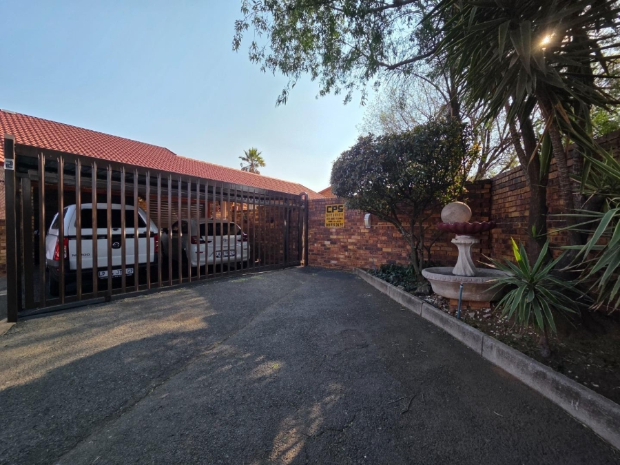 3 Bedroom Property for Sale in South Crest Gauteng