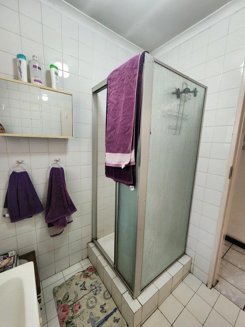 4 Bedroom Property for Sale in Verwoerdpark Gauteng