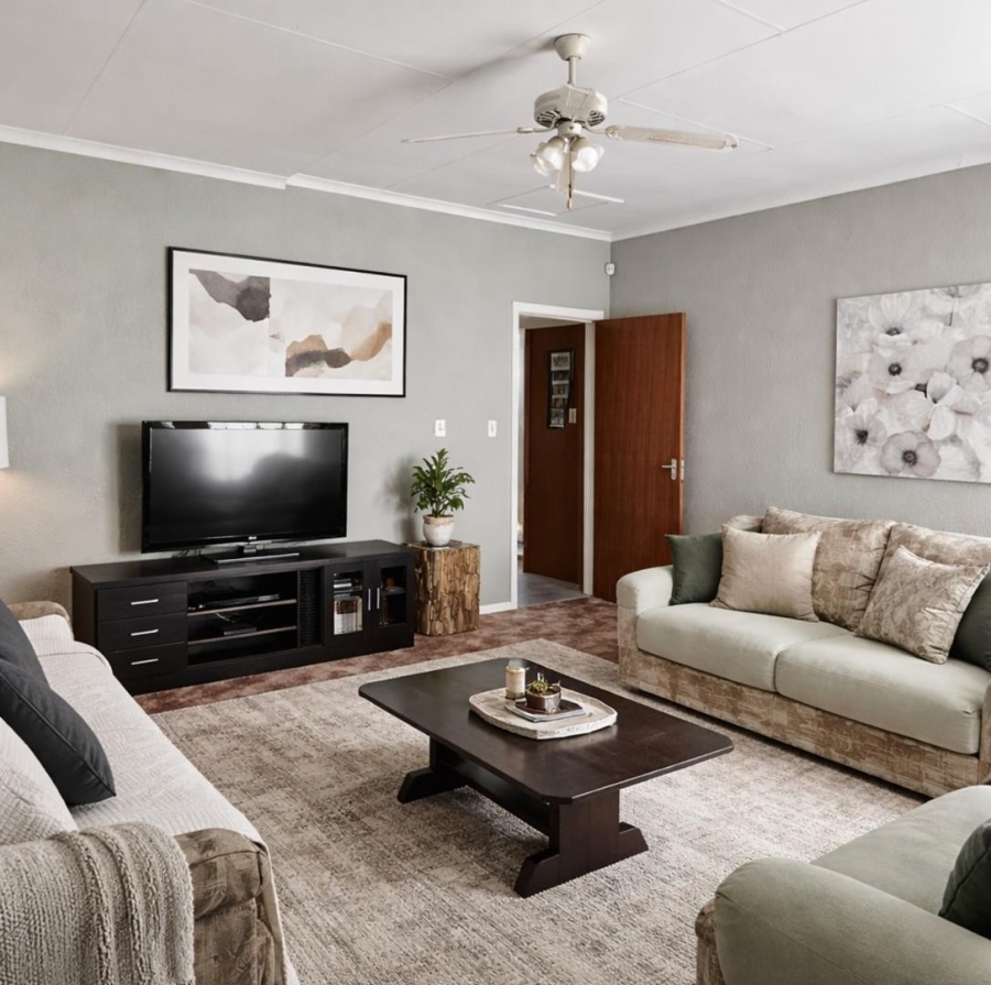 4 Bedroom Property for Sale in Brackenhurst Gauteng