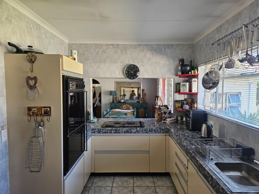 4 Bedroom Property for Sale in Brackenhurst Gauteng