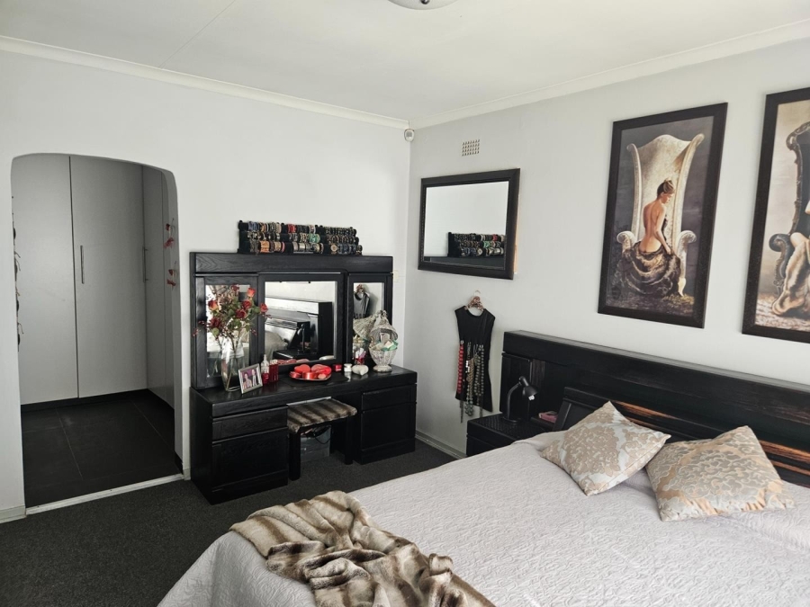 4 Bedroom Property for Sale in Brackenhurst Gauteng