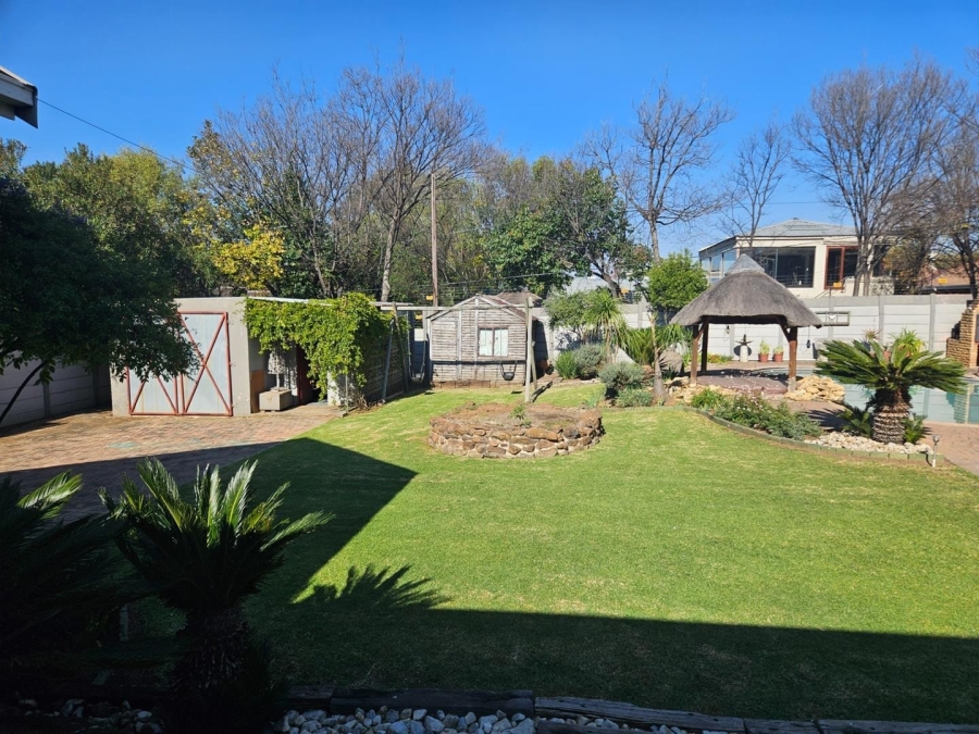 4 Bedroom Property for Sale in Brackenhurst Gauteng