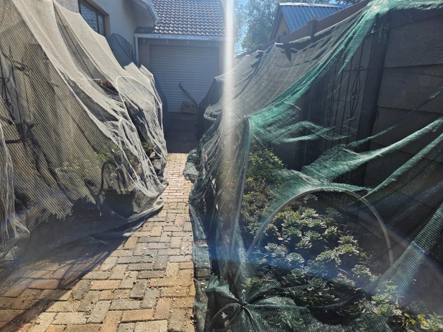 4 Bedroom Property for Sale in Brackenhurst Gauteng