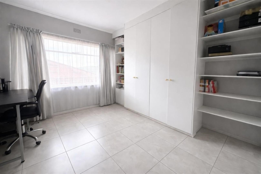 4 Bedroom Property for Sale in Mulbarton Gauteng