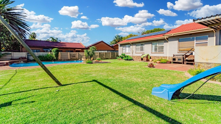 4 Bedroom Property for Sale in Randhart Gauteng