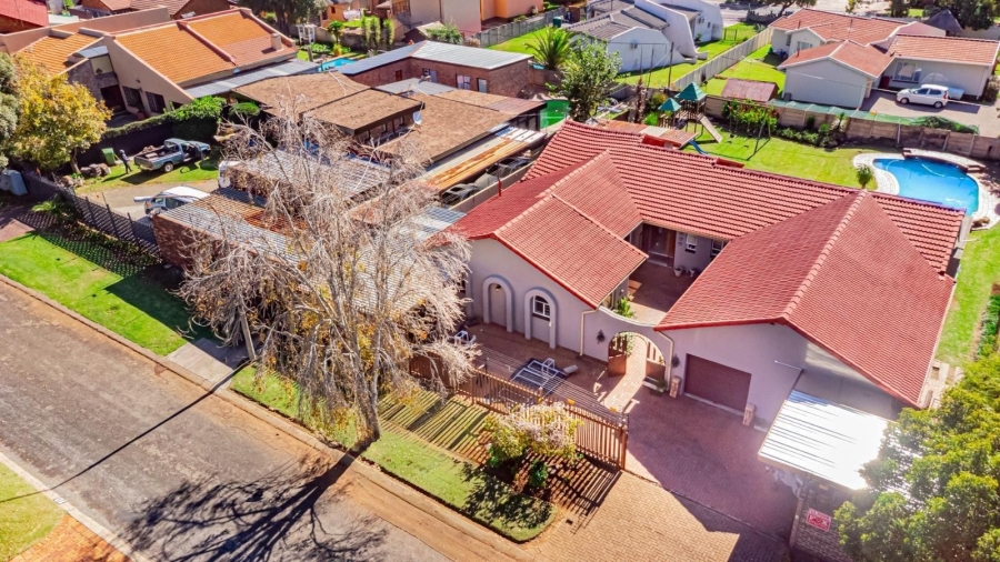 4 Bedroom Property for Sale in Randhart Gauteng
