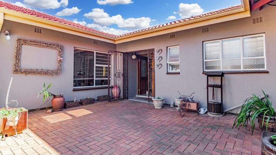 4 Bedroom Property for Sale in Randhart Gauteng