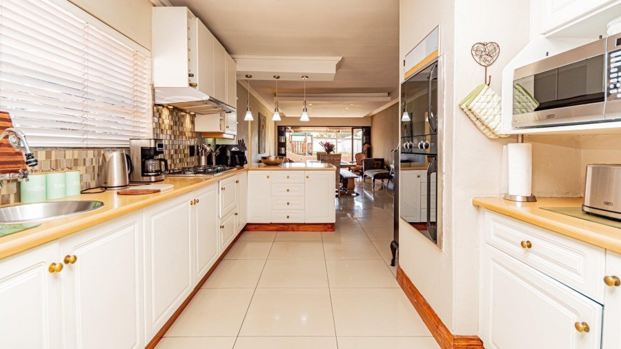 4 Bedroom Property for Sale in Randhart Gauteng