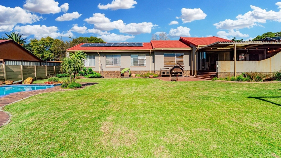 4 Bedroom Property for Sale in Randhart Gauteng