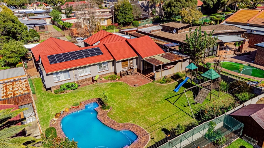 4 Bedroom Property for Sale in Randhart Gauteng