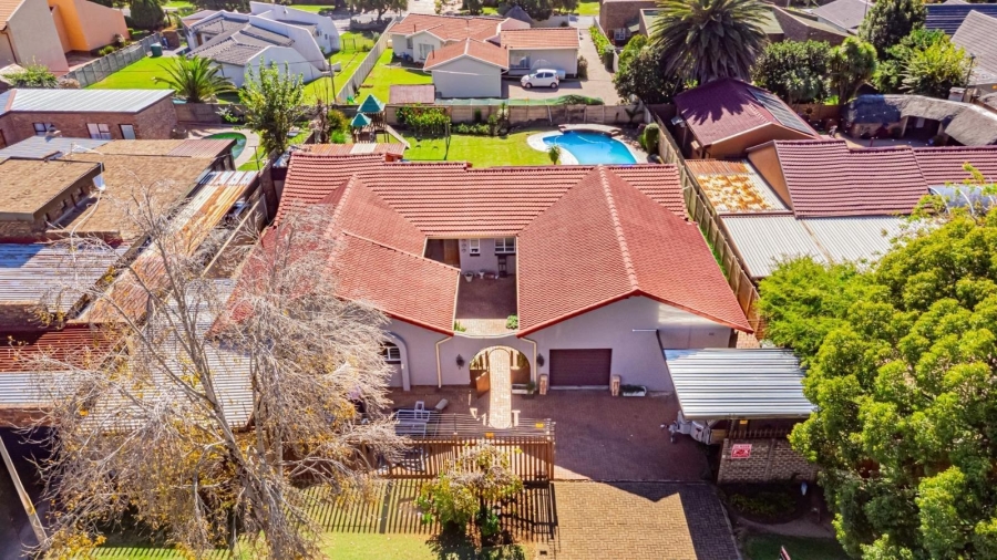 4 Bedroom Property for Sale in Randhart Gauteng