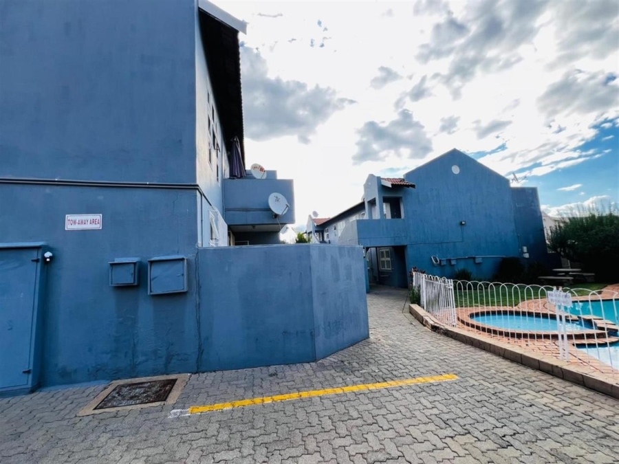 2 Bedroom Property for Sale in New Redruth Gauteng
