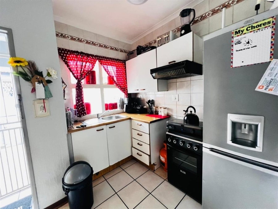 2 Bedroom Property for Sale in New Redruth Gauteng