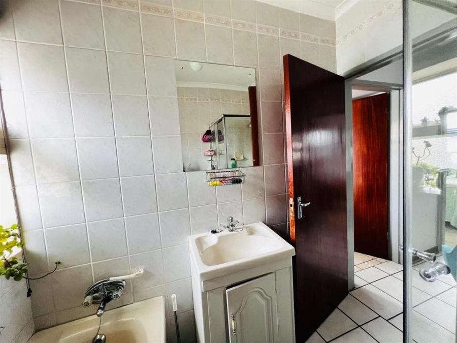 2 Bedroom Property for Sale in New Redruth Gauteng