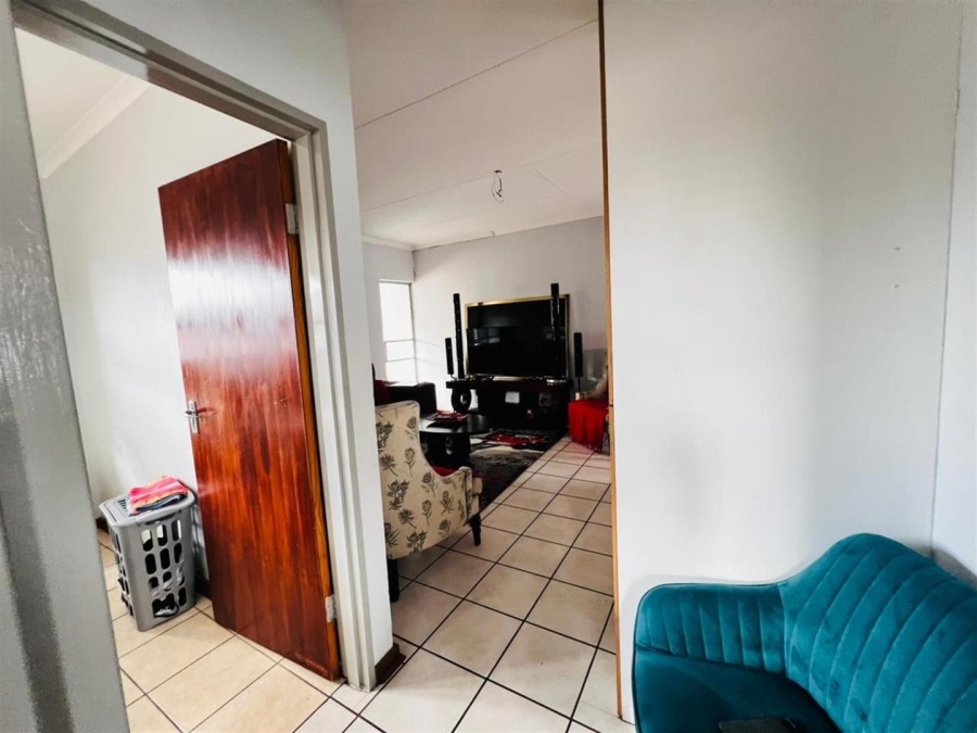 2 Bedroom Property for Sale in New Redruth Gauteng