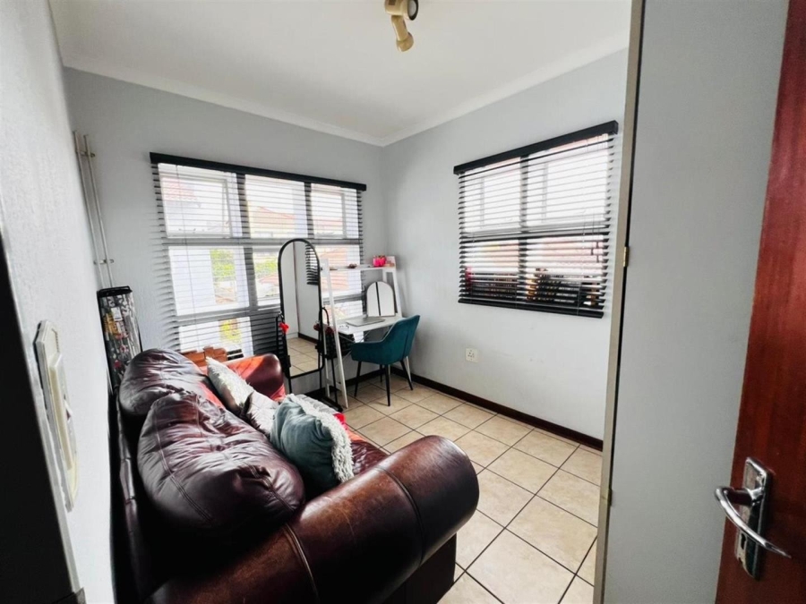2 Bedroom Property for Sale in New Redruth Gauteng