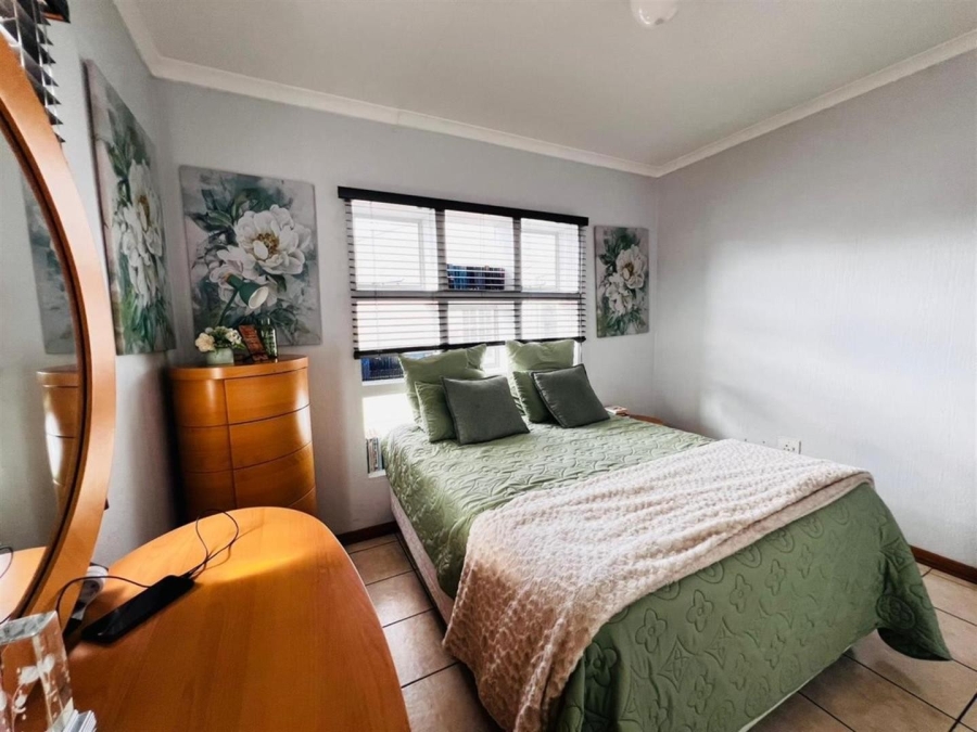 2 Bedroom Property for Sale in New Redruth Gauteng
