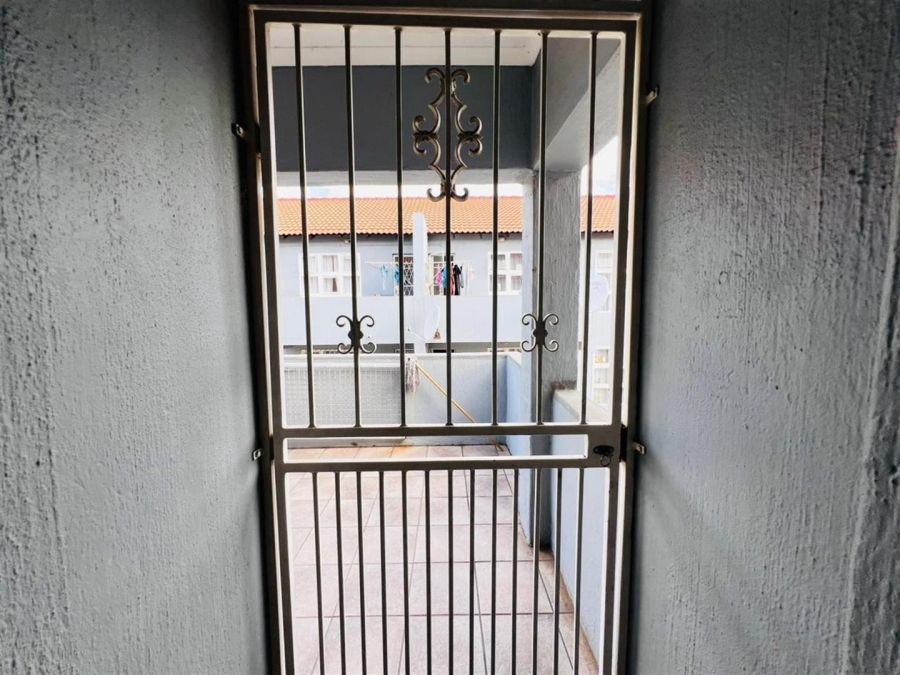 2 Bedroom Property for Sale in New Redruth Gauteng