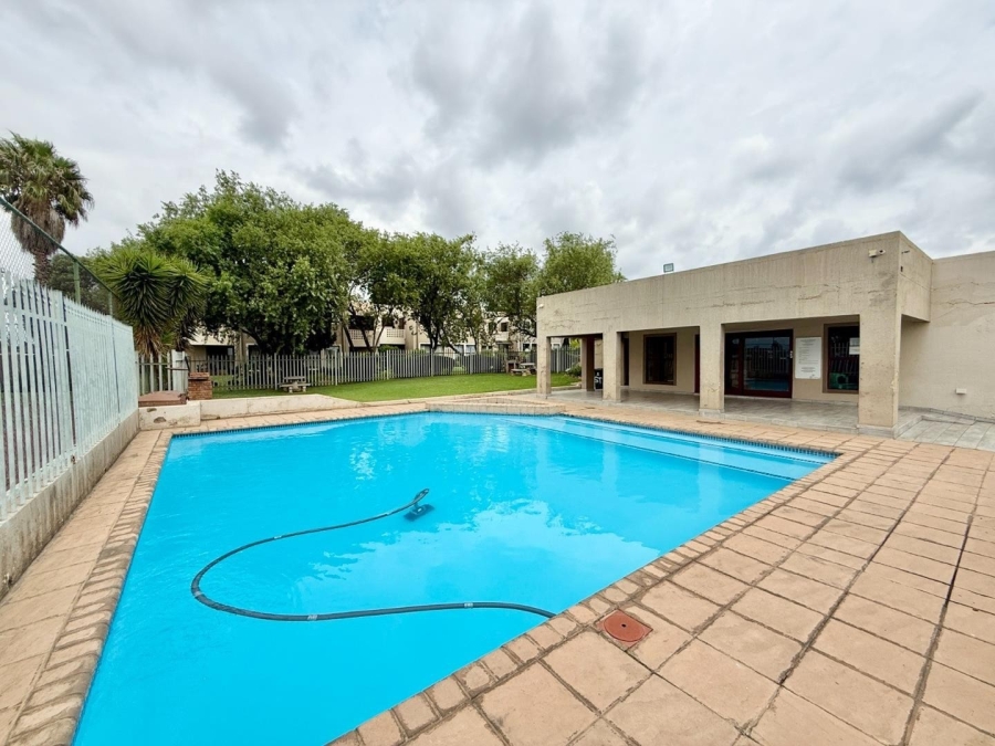 2 Bedroom Property for Sale in New Market Gauteng