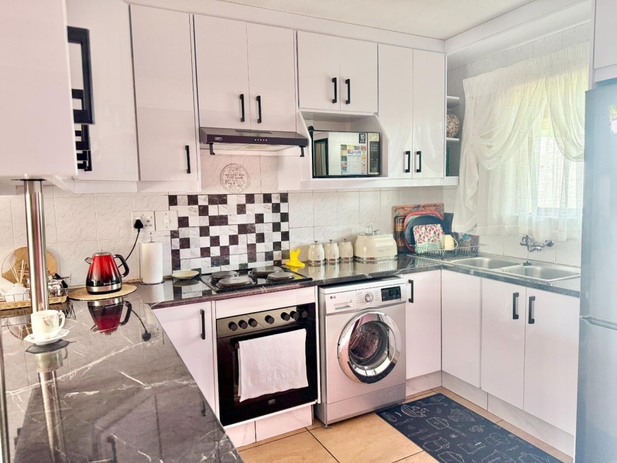 2 Bedroom Property for Sale in New Market Gauteng