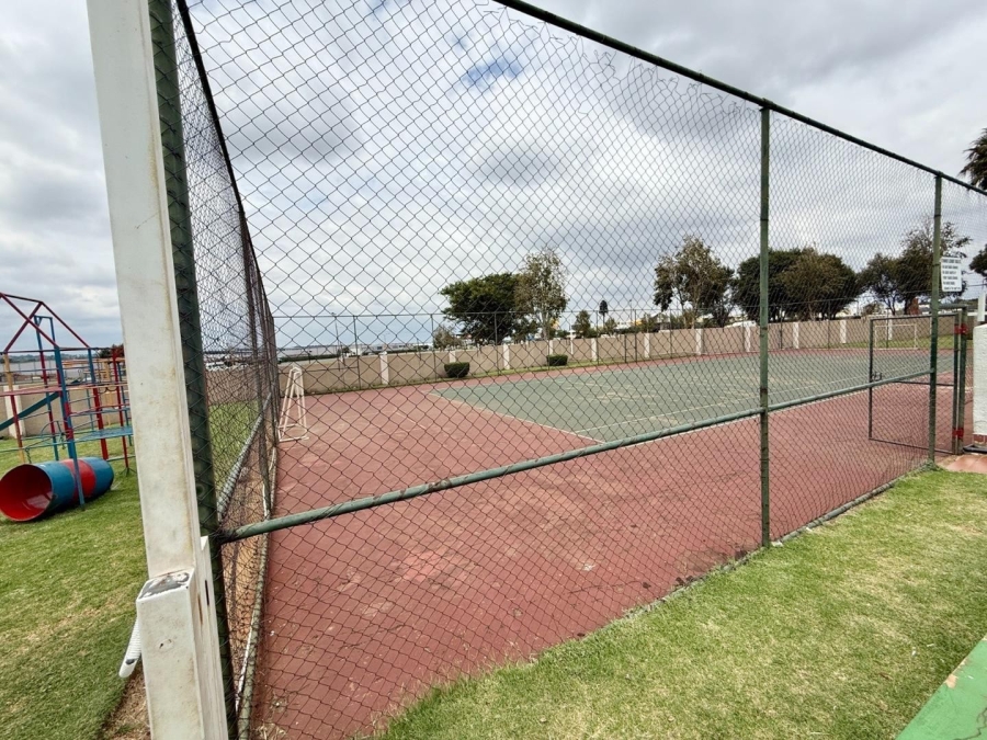 2 Bedroom Property for Sale in New Market Gauteng