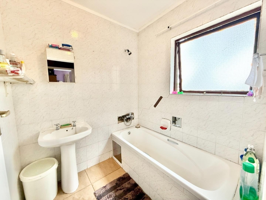 2 Bedroom Property for Sale in New Market Gauteng