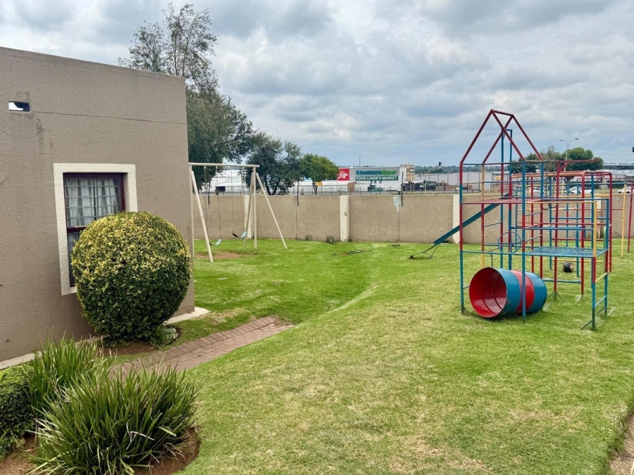 2 Bedroom Property for Sale in New Market Gauteng