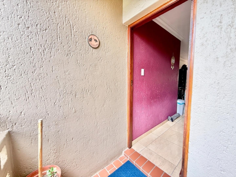 2 Bedroom Property for Sale in New Market Gauteng