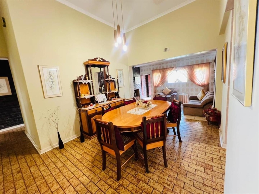 3 Bedroom Property for Sale in Brackendowns Gauteng