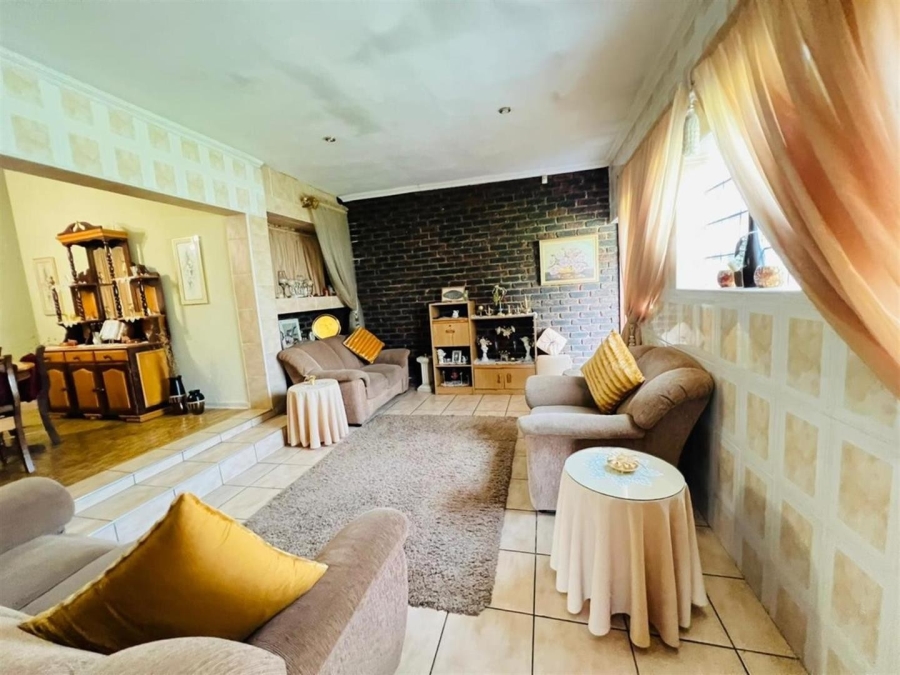 3 Bedroom Property for Sale in Brackendowns Gauteng