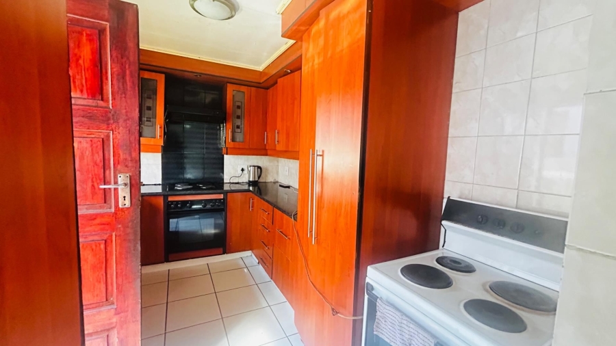 2 Bedroom Property for Sale in Tulisa Park Gauteng