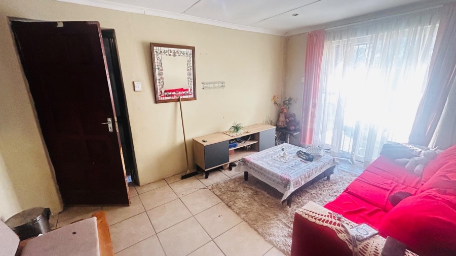 2 Bedroom Property for Sale in Tulisa Park Gauteng