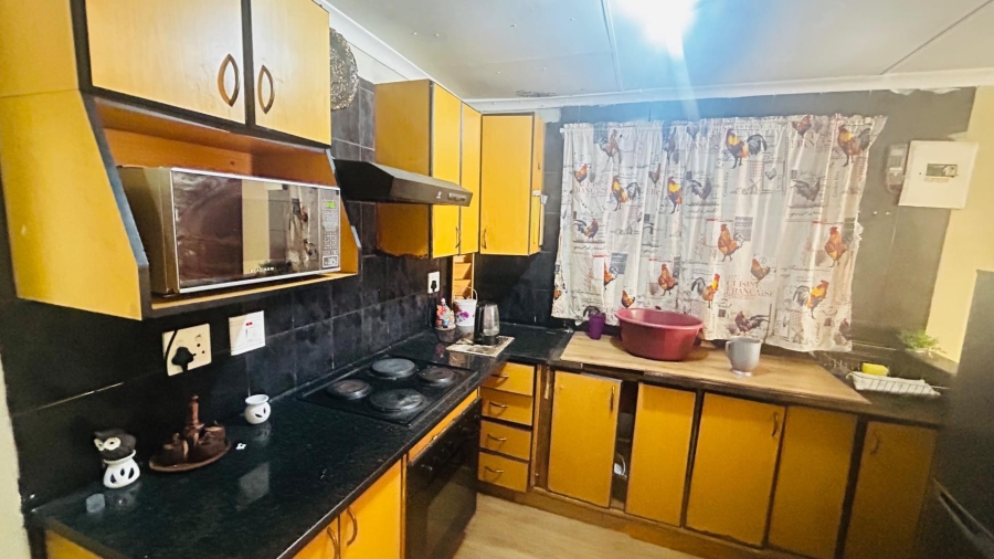 2 Bedroom Property for Sale in Tulisa Park Gauteng