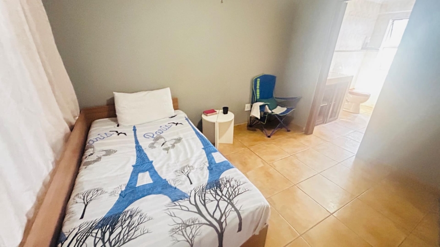 2 Bedroom Property for Sale in Tulisa Park Gauteng