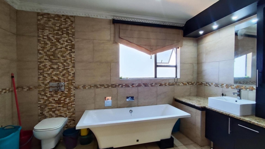 4 Bedroom Property for Sale in Meyersdal Gauteng