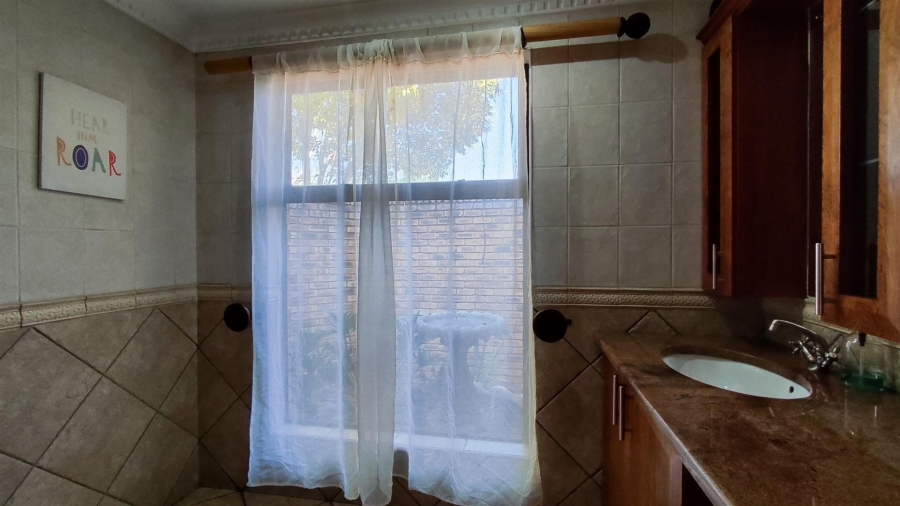 4 Bedroom Property for Sale in Meyersdal Gauteng