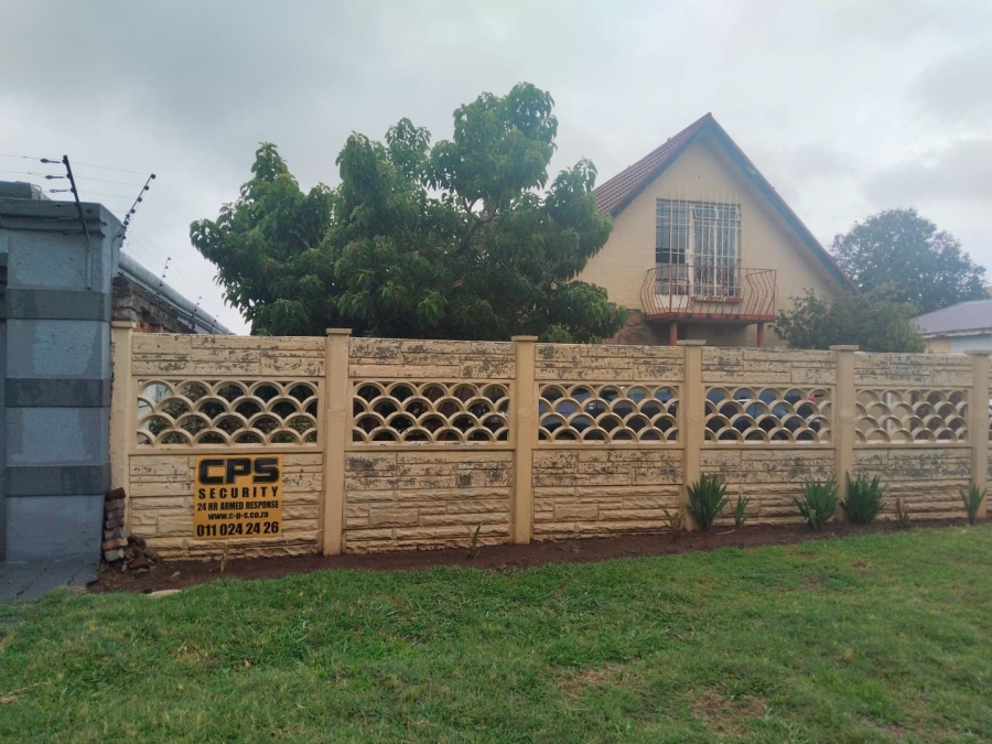 4 Bedroom Property for Sale in Florentia Gauteng