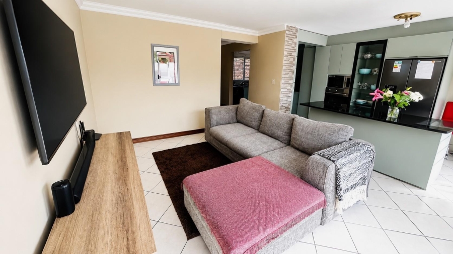 2 Bedroom Property for Sale in Glenvista Gauteng
