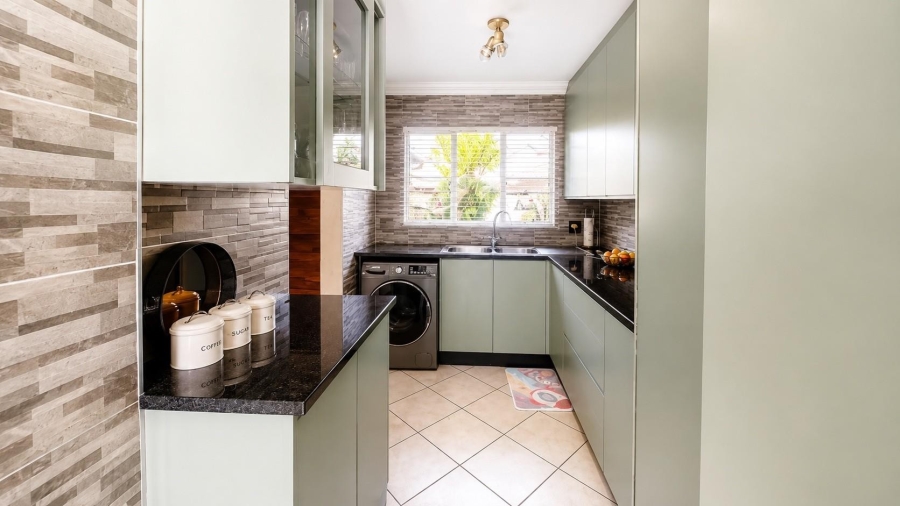 2 Bedroom Property for Sale in Glenvista Gauteng
