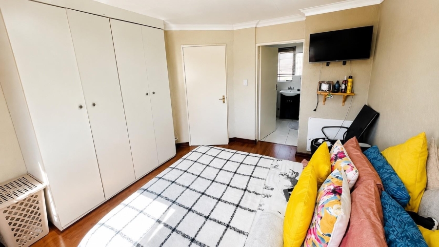 2 Bedroom Property for Sale in Glenvista Gauteng