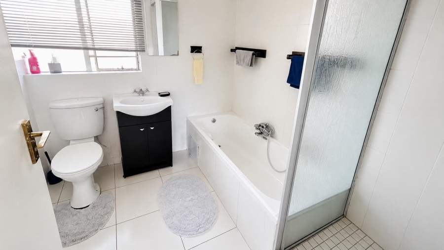 2 Bedroom Property for Sale in Glenvista Gauteng