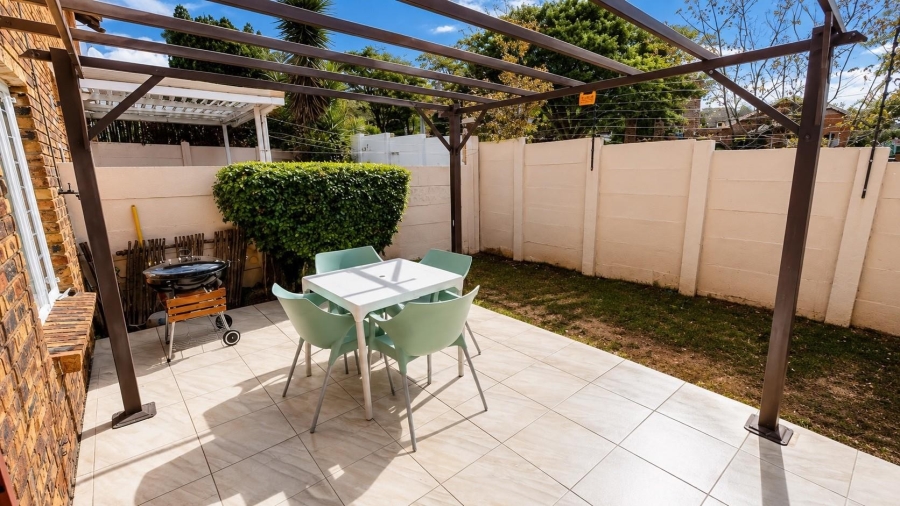 2 Bedroom Property for Sale in Glenvista Gauteng