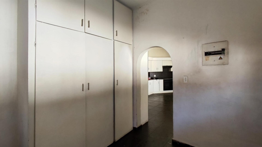 4 Bedroom Property for Sale in Verwoerdpark Gauteng